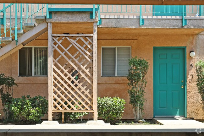 Photo - Sequoia Villa Apartments