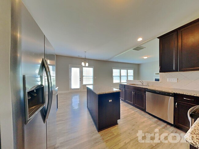 Photo - 93 Jonalker Ct