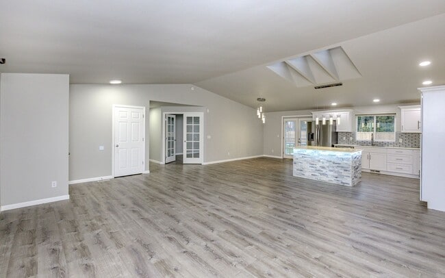 Photo - Edgewood Rambler