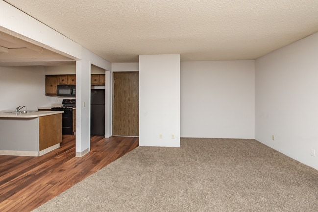 Building Photo - Brickstone at Woodlawn LLC