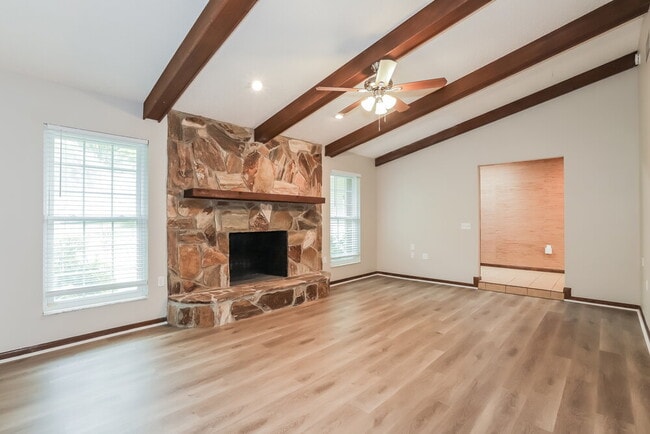 Photo - 7606 Mather Rd N