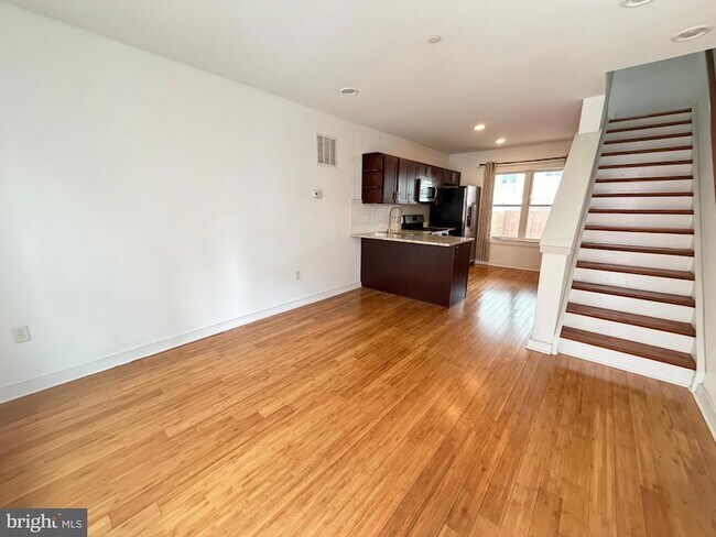 Photo - 3013 W Cabot St