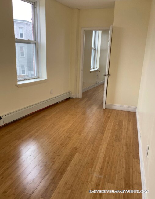 Photo - 212 Maverick St Unidad 3