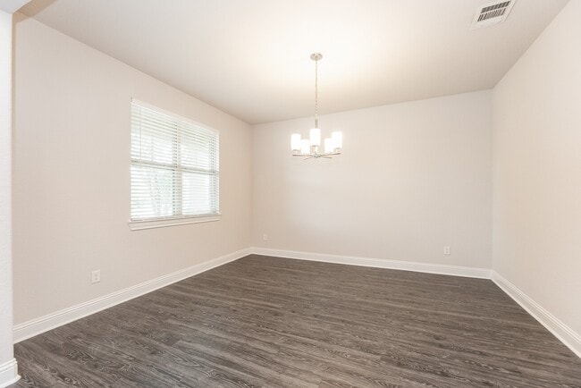16611 Highland Country Dr