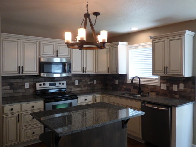 Photo - Stunning 4 bedroom/ 2.5 bath home with 2 car Attached Garage in Fort Collins, Colorado