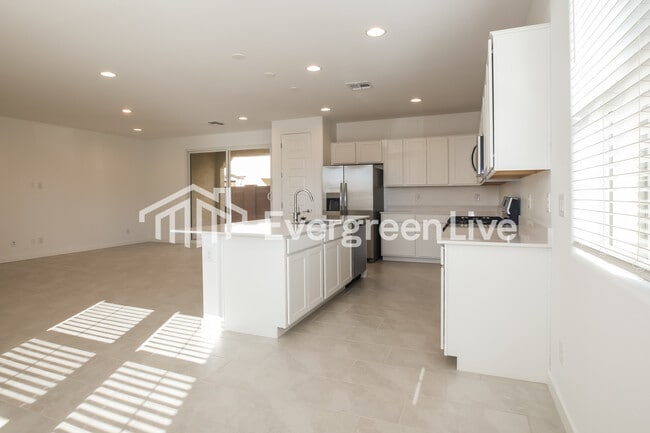 Photo - 10138 E Ulysses Ave