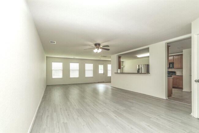 Photo - 6642 Haven Forest Ln