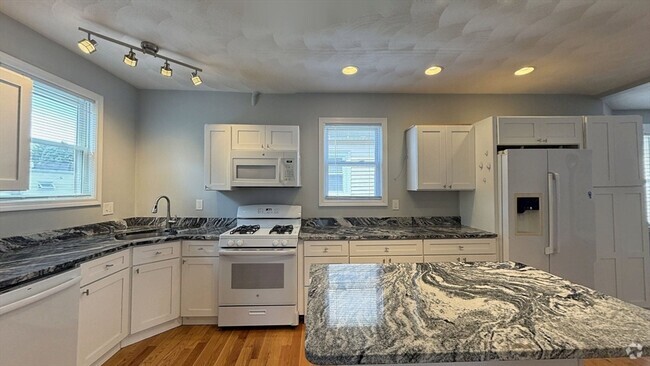 Building Photo - 30 Partridge Ave Unit 2 Rental