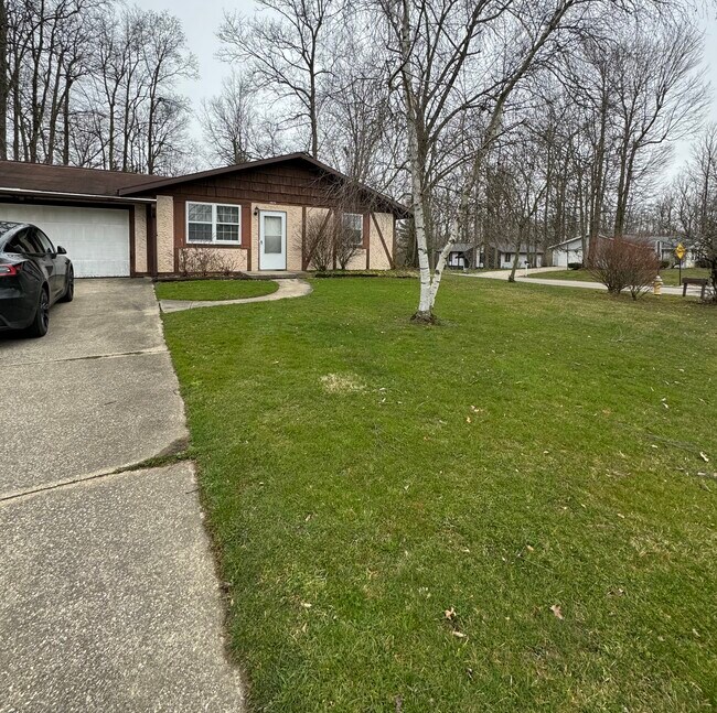 1826 Pheasant Trl Townhome Townhome Rental in Mansfield OH