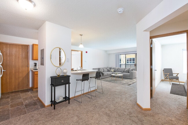 Photo - Josephs Pointe at Upper Landing