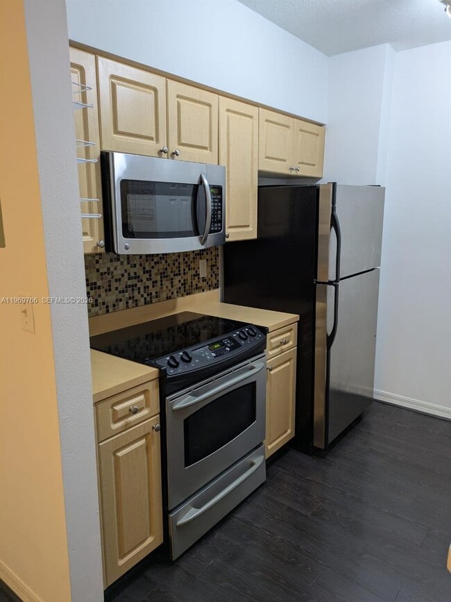 Photo - 6831 SW 44th St Unit 302