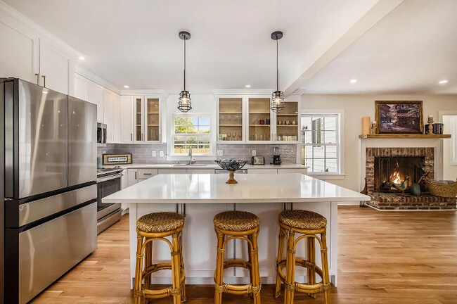 Photo - 911 S Shem Dr