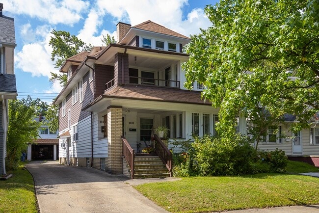 Building Photo - 3250 Berkshire Rd Unit 1