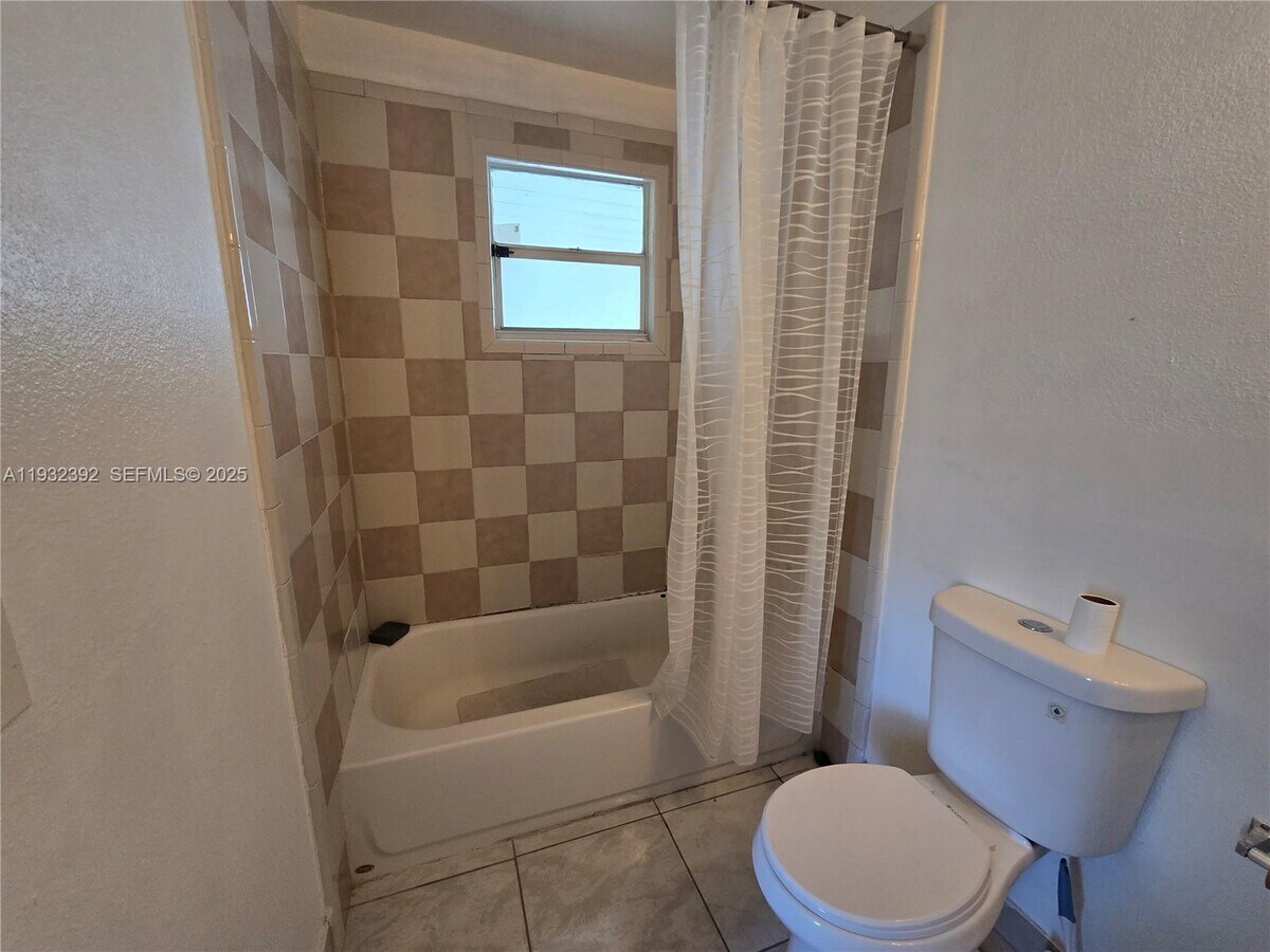 Photo - 1376 NW 103rd St Unit 3