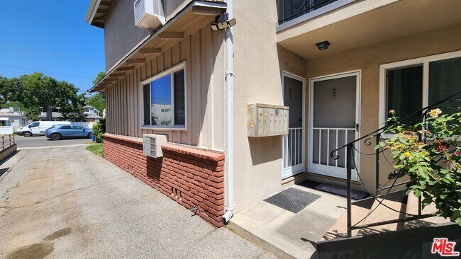 Photo - 12942 Moorpark St Unidad 1
