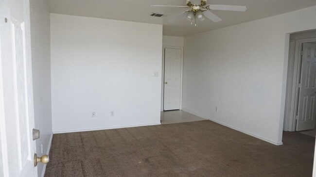 Photo - 3301 Hereford Ln Unit Apt D