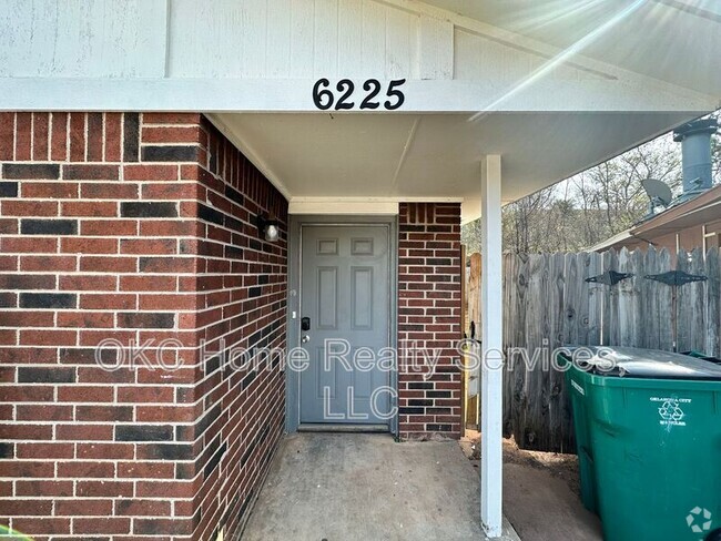 Building Photo - 6225 SE 46th St Rental