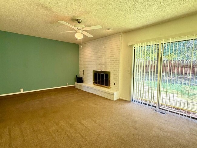 Photo - 6612 Crow Cir