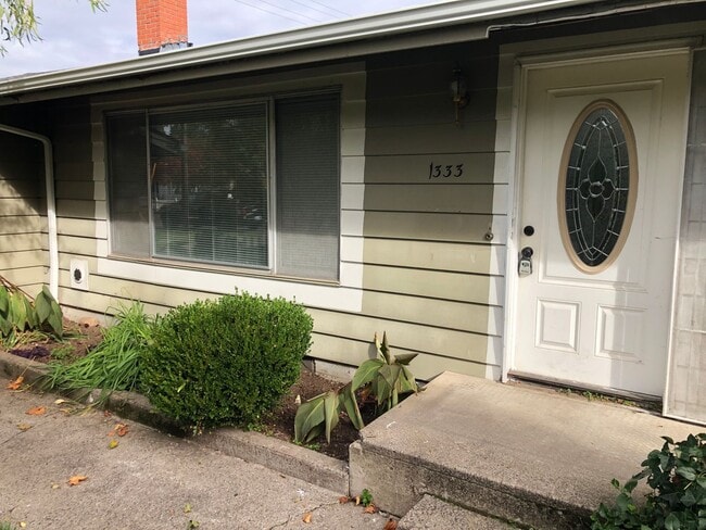 Photo - Updated 3 bedroom 1 1/2 bath home with a large yard!