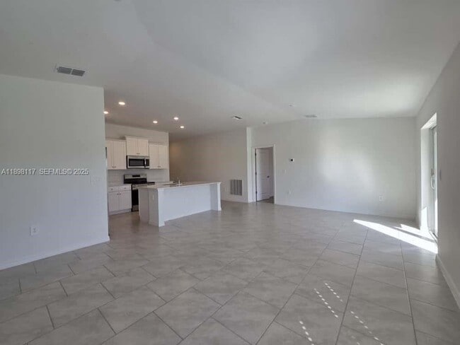 Photo - 3403-3434 34th St SW