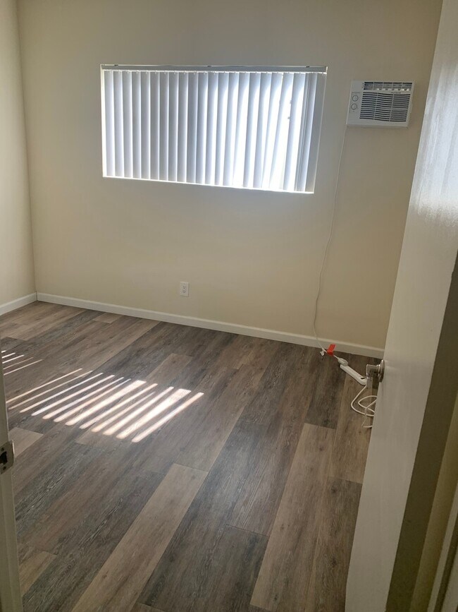 Photo - Brockton 05-LA