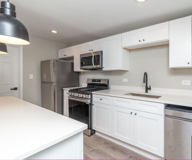 Photo - 1364 W Ohio St Unit 1R