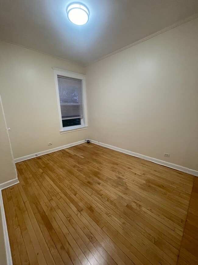 Photo - 5120 N Kenmore Ave