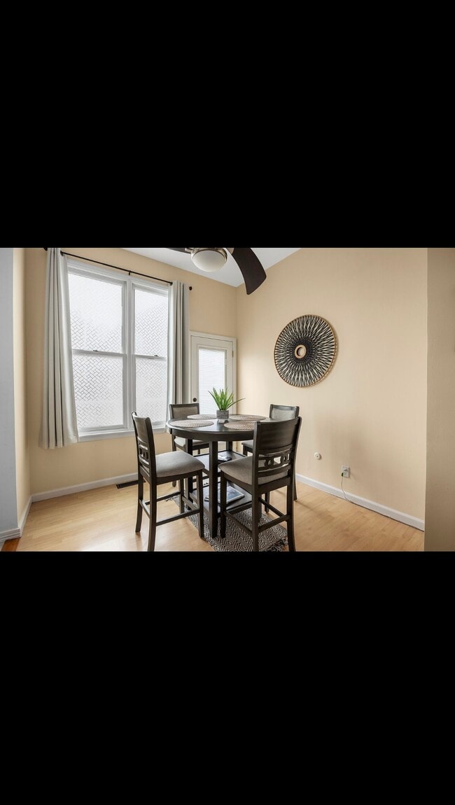 Photo - 1627 Dolman St