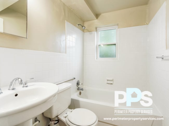 Photo - 195 Randolph St NE