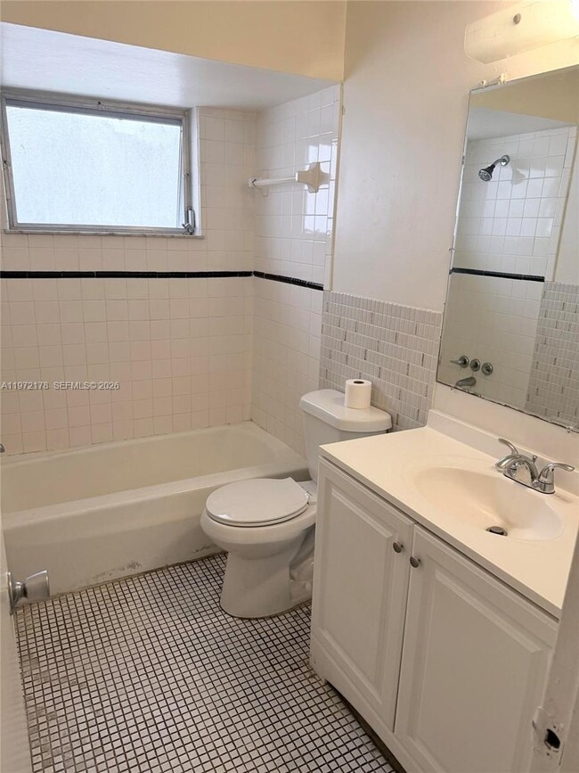 Photo - 2134 Lincoln St Unit 20