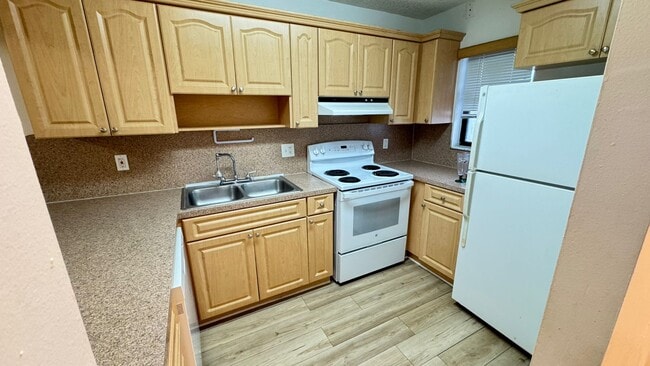 Photo - 2319 W 60th St Unit D203