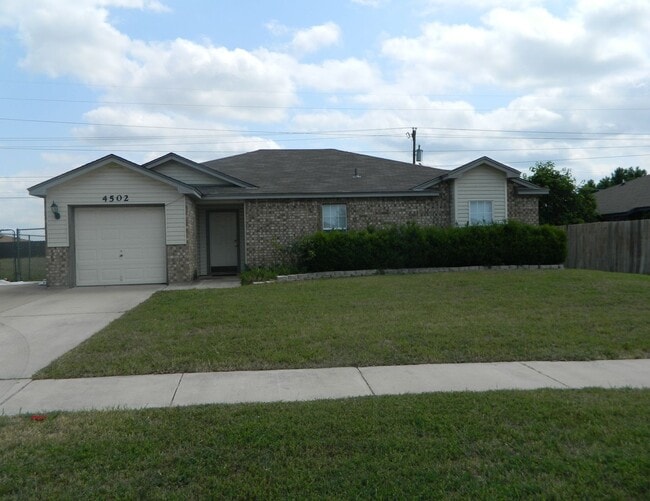 Building Photo - Available NOW!!!! Gorgeous 1 story, 3 bedr... Rental