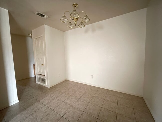 Photo - 1508 Nicholas Cir Unit # A