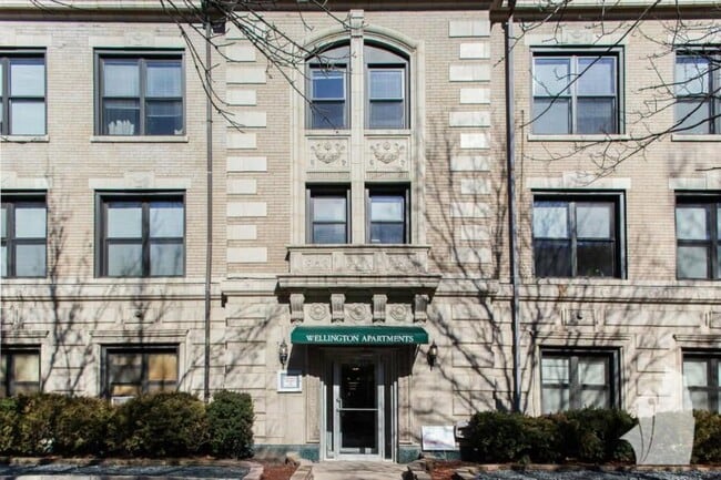 Photo - 0 bedroom in Chicago IL 60657 Unit 208