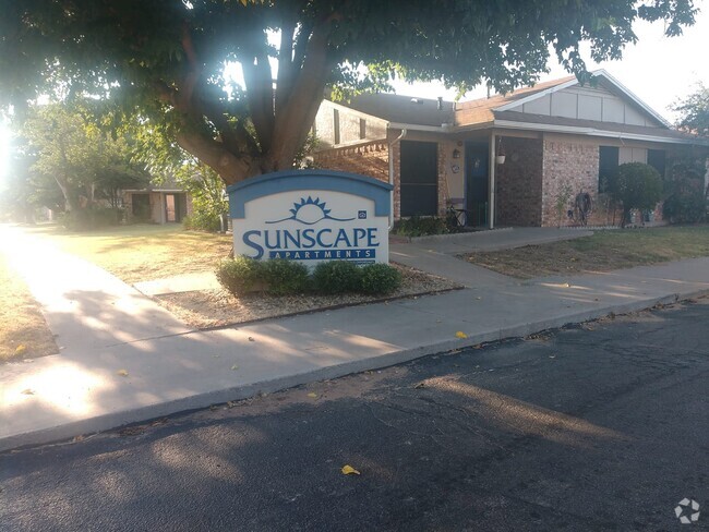 Building Photo - Sunscape Apartments