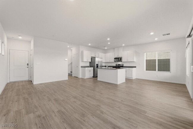 Photo - 502 Red Lovebird Ave