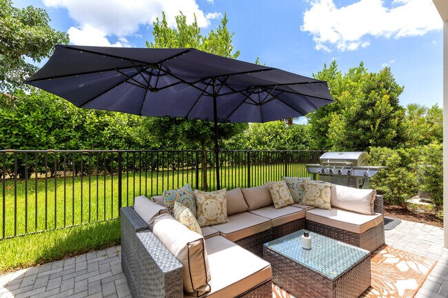 Photo - 16330 Oakview Dr