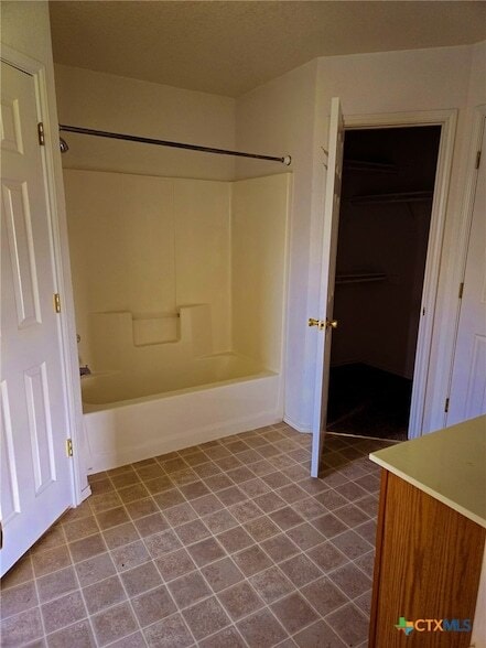 Photo - 5208 Bridle Dr