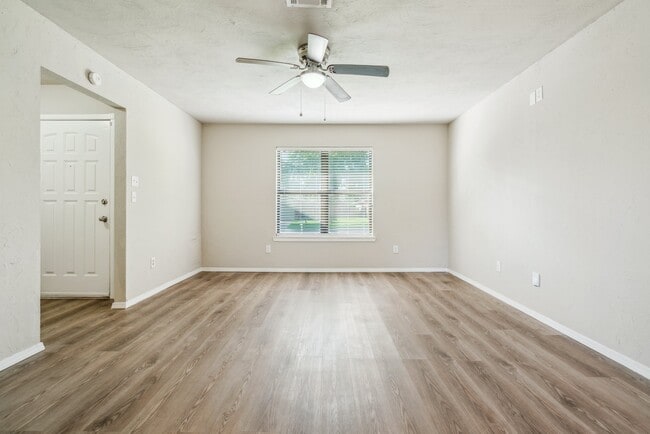 Photo - 12225 SW 14th St