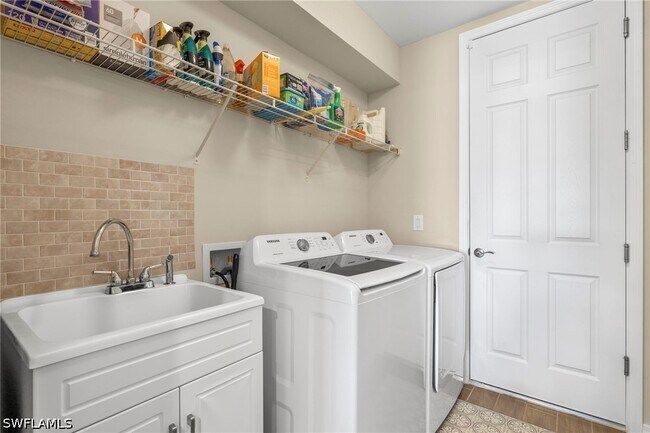 Photo - 14644 Edgewater Cir