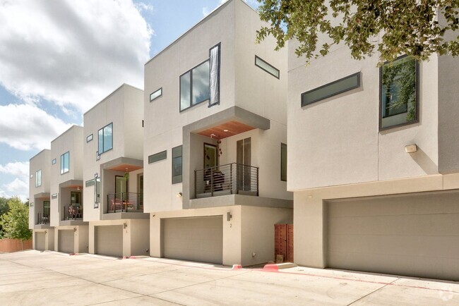 Building Photo - South Austin 3x3.5 Townhome @Bluebonnet Lane