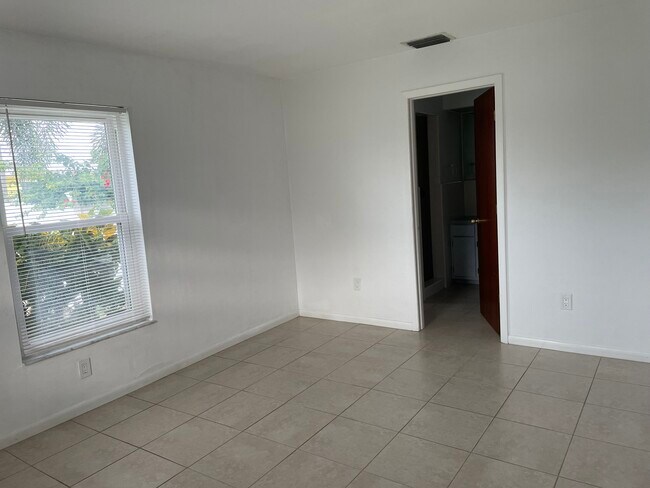 Photo - 10022 8th St