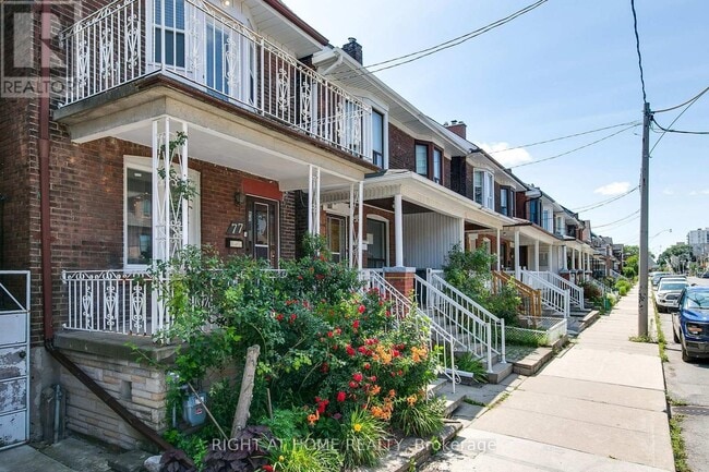 Photo - 77 Lappin Ave
