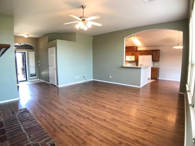 Photo - 16224 Panther Way