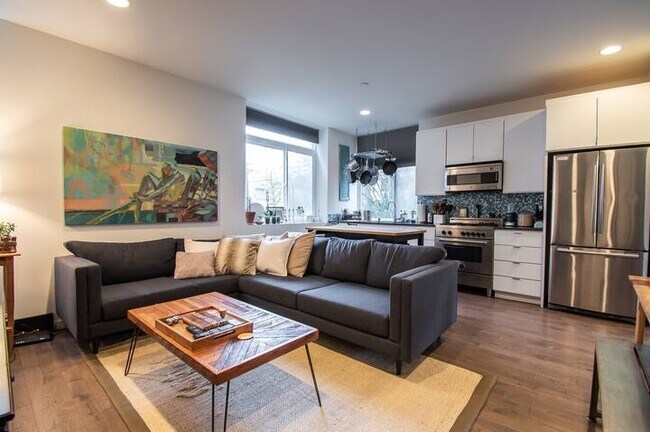 Photo - 463 14th Ave