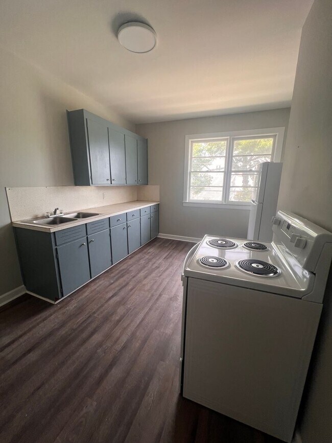 Photo - 301 S College St Unit C