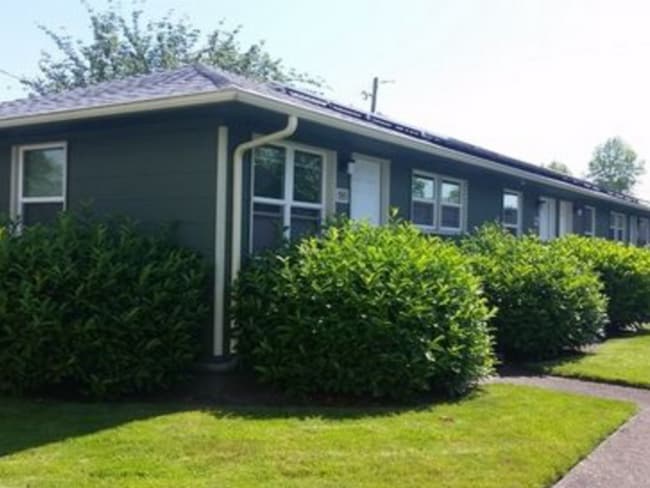 Photo - 1 Bedroom Apartment ~ Close to Campus ~ Cat Friendly Unit 743 1/2 NW 10th