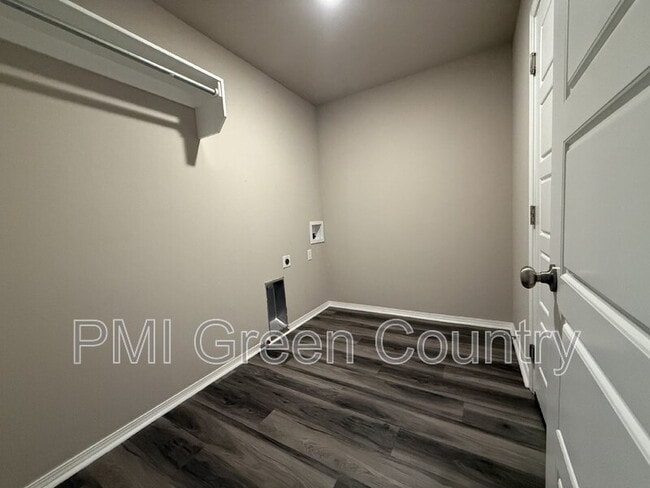 Photo - 21025 E 40th Pl S