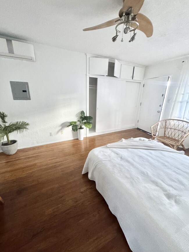 Photo - 1751 Winona Blvd Unidad 6