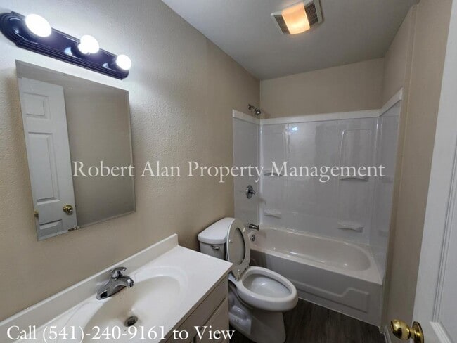 Photo - 203 SE 17th St